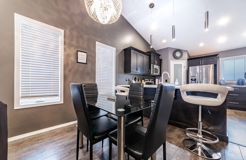 Lloydminster House | Modern House {Fenced Back Yard} BBQ Garage {Clean}