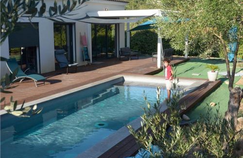 La Celle-sous-Gouzon Villa | Modern house with pool