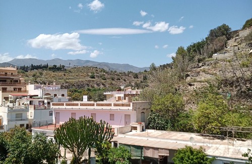 La Herradura House | Modern house in a quiet location in La Herradura - pets welcome!