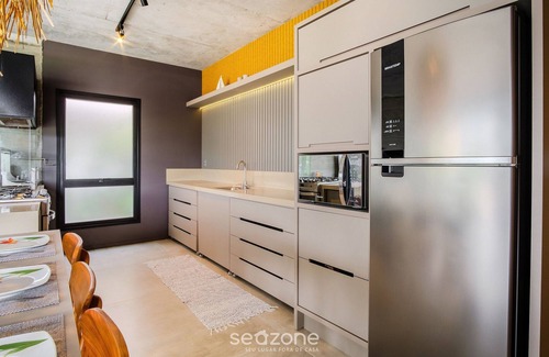 Praia do Rosa Apartment | Modern House With Pool Next to Surfland Roi00