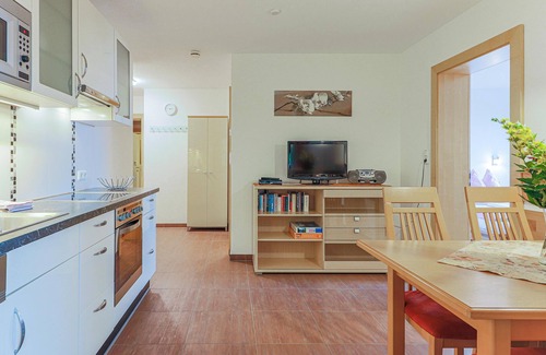 Soell Apartment | Modern house with stunning views over the mountain world