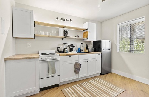 Huntsville Apartment | Modern Huntsville Studio: Downtown & Park Access