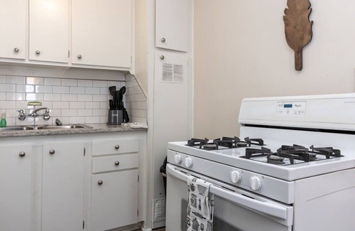 Columbus House | Modern Interior - Delightful Doubles Unit D