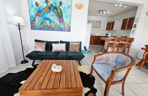 Cap Estate Condo | Modern Intimate Condo - Sundown Stay