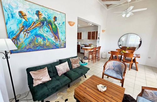 Cap Estate Condo | Modern Intimate Condo - Sundown Stay