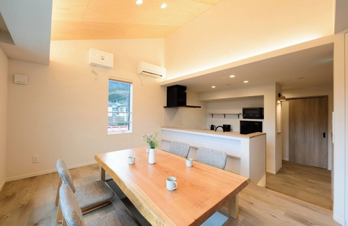 Miyanoshita Hotel | Modern JapaneseSurrounded by Nature and Art101/Ashigarashimo-gun Kanagawa