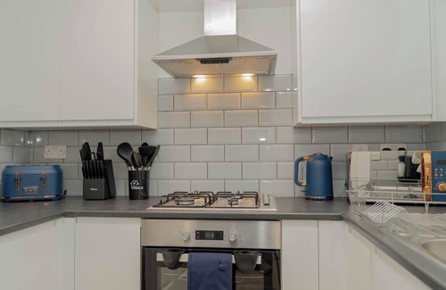 Oxford Apartment | Modern Jewel Apt in Central Oxford w/Terrace