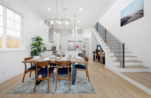 Del Rey House | Modern LA Oasis near Beaches, Culver City, Venice, Sofi, Santa Monica, and LAX