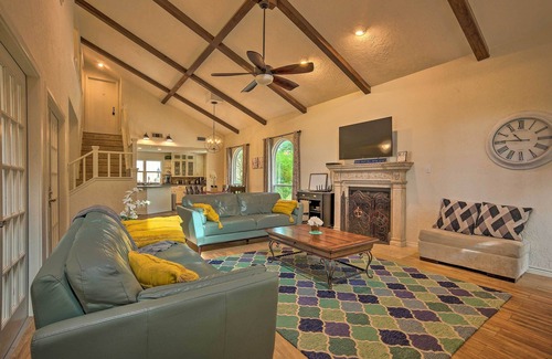 Blue Bell Estates House | Modern Lake Conroe House w/Lakefront Park & Deck!