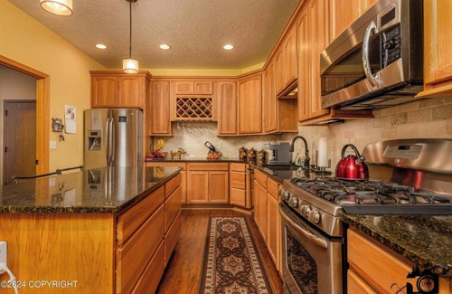Wasilla House | Modern Lake Lucille Lakefront, Whole 5 bedroom house, Private dock & gamesn