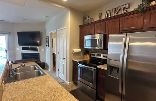 Lake Ozark Condo | Modern Lakefront Condo at Monarch Cove - Horseshoe Bend