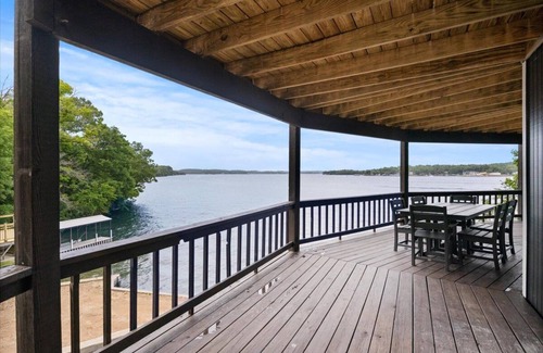 Sunrise Beach Condo | Modern Lakefront Home in Sunrise Beach