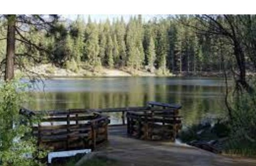 Hume House | Modern Lakeside Cabin in Sequoia Nat'l Forest - Near Hume Lake Christian Camp