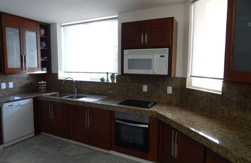 Zona Hotelera Villa | Modern & Large Villa Located On Caribbean Beach
