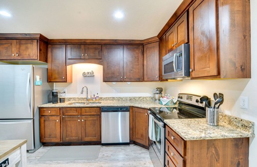 Lehi Apartment | Modern Lehi Apartment: 2 Mi to Thanksgiving Point