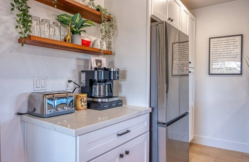 Overlook Apartment | Modern Living Steps From Downtown