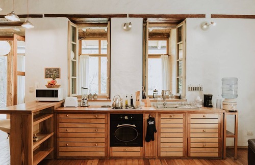 Panecillo Apartment | Modern loft apartment in historic walls with fantastic garden