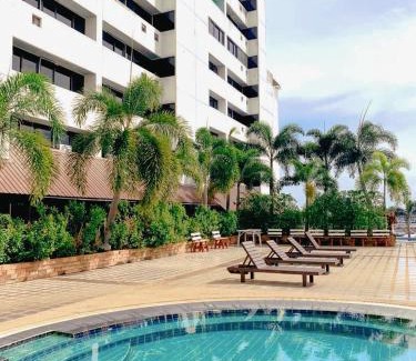 Hat Yai Apartment | Modern Loft Family Suite