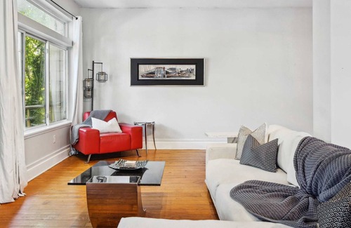 Charlotte Condo | Modern Loft Walkable to Uptown and Elizabeth