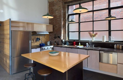 Hudson House | Modern Loft with Wood Stove, River Views, Walkable