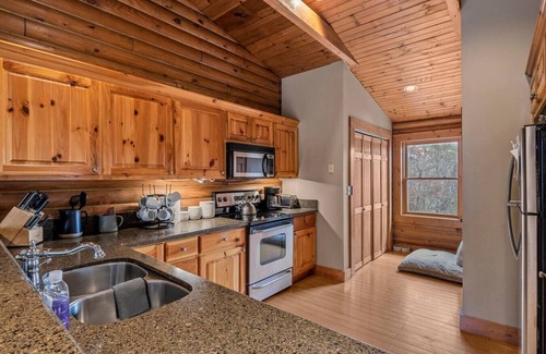 Lake Lure Cabin | Modern Log Cabin, Fireplace, Pool Table, and Mountain View!