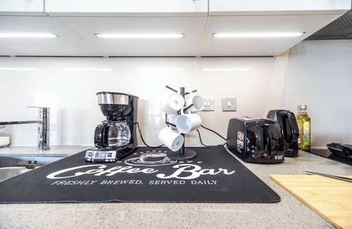 Woolwich Riverside Apartment | Modern London Flat City Centre for Contractors, Family and Corporate clients