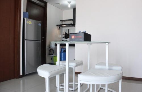 Cimahi Apartment | Modern Look 2BR Gateway Pasteur Apartment By Travelio