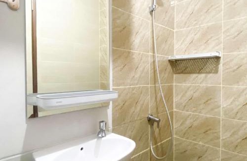 Bekasi Timur Apartment | Modern Look and Homey Studio Apartment at Transpark Juanda Bekasi Timur By Travelio
