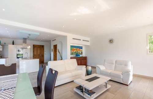 Montaleigne Villa | Modern luxurious villa, with private swimming pool.