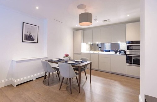 Covent Garden Apartment | Modern, Luxurious 1BR Flat- Heart of Covent Garden