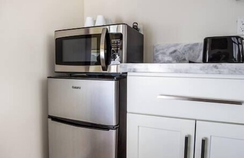 Bankers Hill Apartment | Modern, Luxurious and Prime location All in One