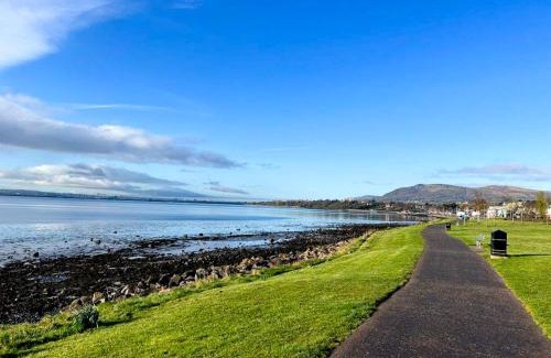 Newtownabbey Apartment | Modern Luxurious Apartment w/Patio Balcony & View