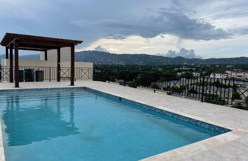 Barbican Apartment | Modern Luxury 1BR Condo in Kingston