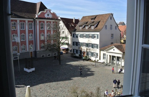 Meersburg Apartment | Modern luxury 2 BR apt. in Rodt'schen Palace on Palace Square in Meersburg