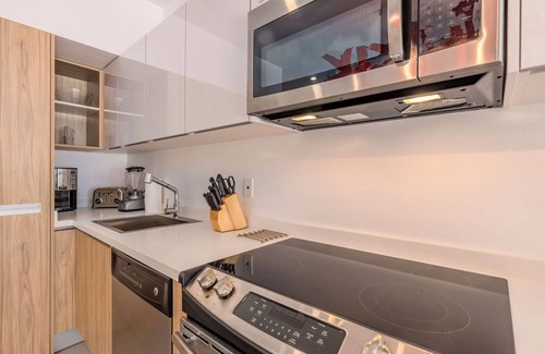 Oranjestad Condo | Modern Luxury 2/BR Condo with Sea View
