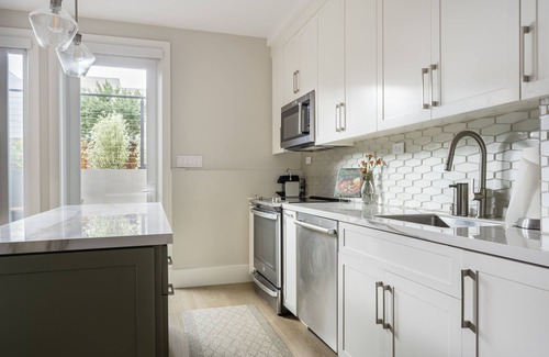 Richmond District Apartment | Modern Luxury 3BR near Golden Gate Park & Presidio