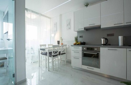Velika Gorica Apartment | Modern & Luxury APT Zagreb Airport W/free WiFi - One Bedroom Apartment