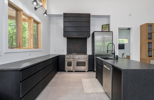 Ellijay House | Modern luxury creekside retreat