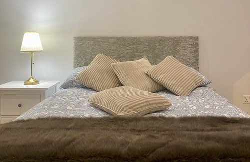 Sutton Central Apartment | Modern & Luxury Flat