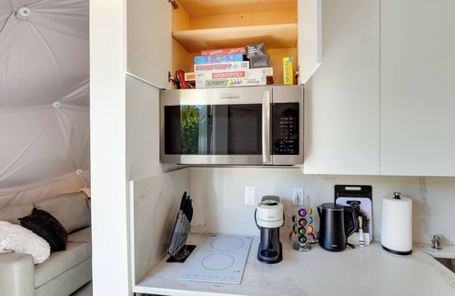 Monticello Apartment | 'Modern Luxury' Geodome w/ Private Deck!