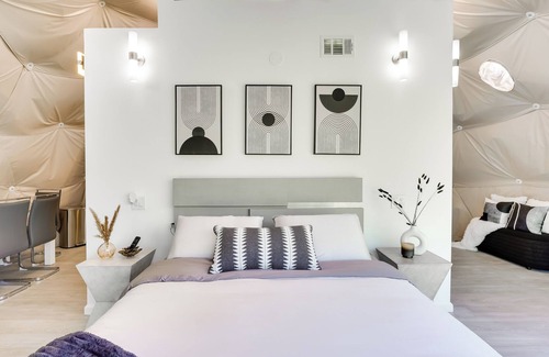 Monticello Apartment | 'Modern Luxury' Geodome w/ Private Deck!