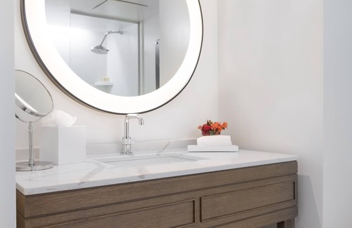 Foggy Bottom Hotel | Modern Luxury in the Heart of Foggy Bottom DC - Pet Friendly - Relax & Enjoy!
