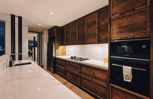 Struisbaai Villa | Modern luxury oceanfront Villa in Struisbaai near Southernmost Tip of Africa