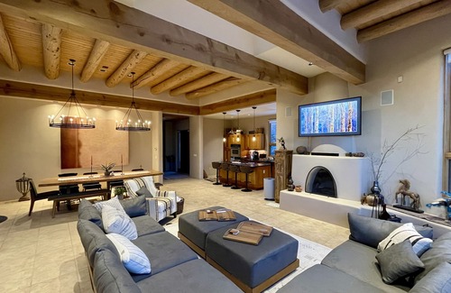 Arroyo Seco House | Modern Luxury & Sweeping Views in Arroyo Seco/Taos. Welcome to Walking Rain