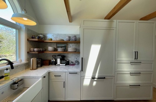 Chilmark House | Modern Luxury Waterview Home, Private Beach Access, 4 BR, 3 bath
