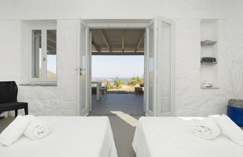 Kampos Apartment | Modern luxury with sea view