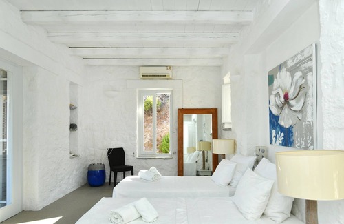 Kampos Apartment | Modern luxury with sea view