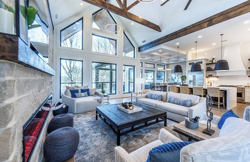 Lake Oconee Cabin | Modern Magnolia: Stunning New 5BR Lakefront w/Top Amenities! Sleeps 14