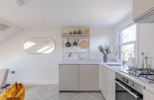Hackney Wick Apartment | Modern Maisonette | 2 Bed | WiFi | Hackney