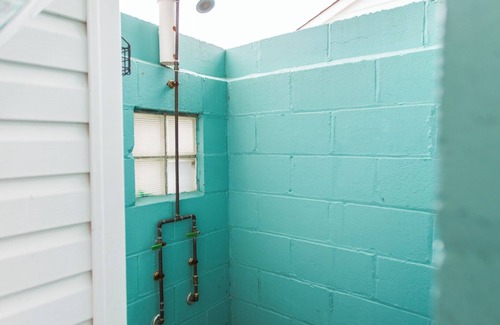 Manasquan Cottage | Modern Manasquan, NJ Perfect Beach Cottage 5 min from beach!